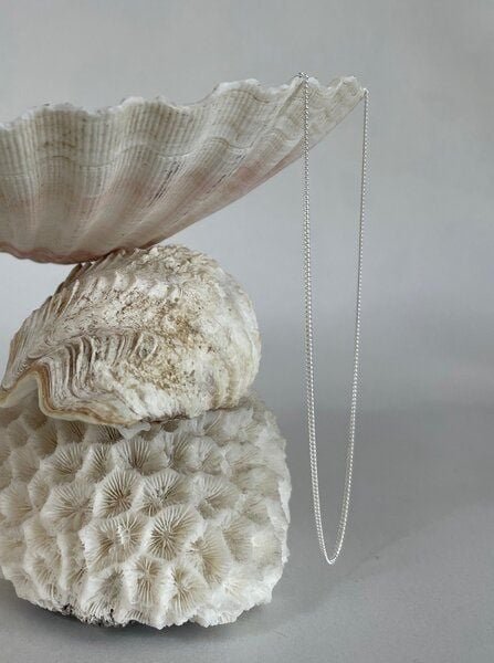 noemvri fashion label Panzerkette Liv