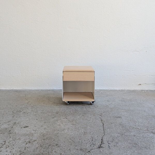 Bally und Bally Chapa Nachttisch