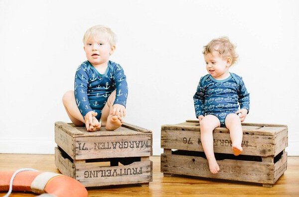 Holy Water Body Papierboot