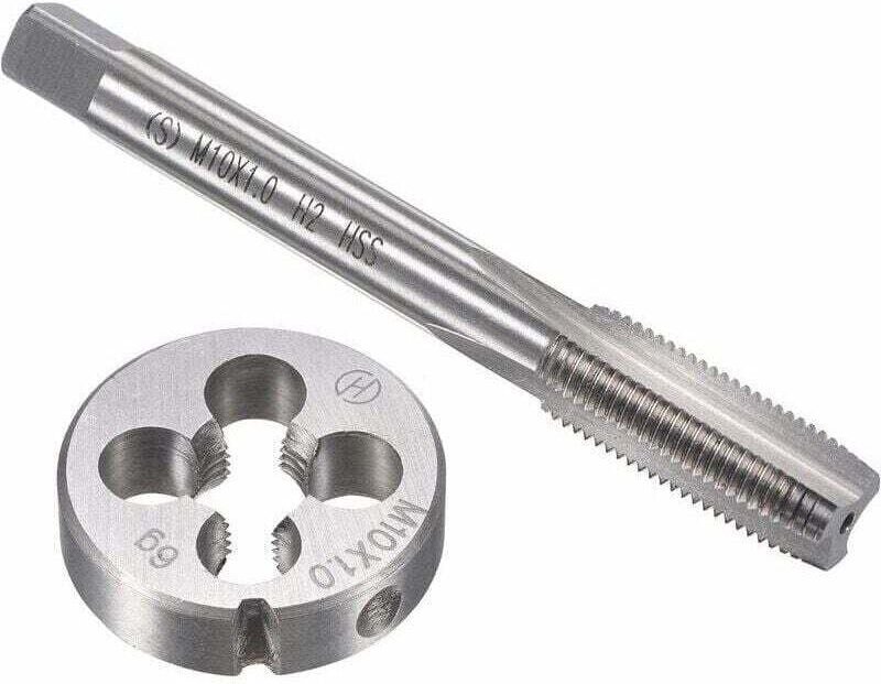 Gewindebohrer- und Schneideisensatz. Satz metrischer Gewindebohrer und Schneideisen M10 x 1 mm, HSS-Maschinengewindebohr...