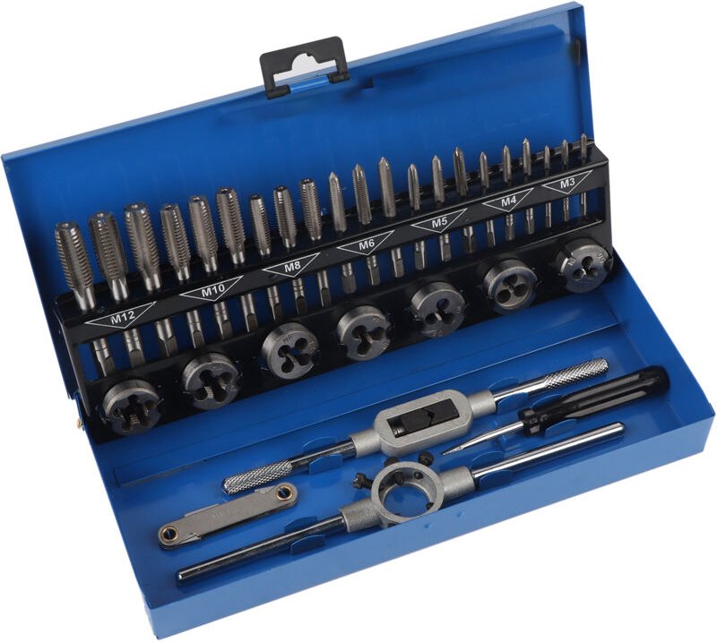 Satz mit 32 Grobgewindebohrern und -schneideisen aus legiertem Stahl M3-M12 inklusive Schraubenschlüssel und Gewindelehr...
