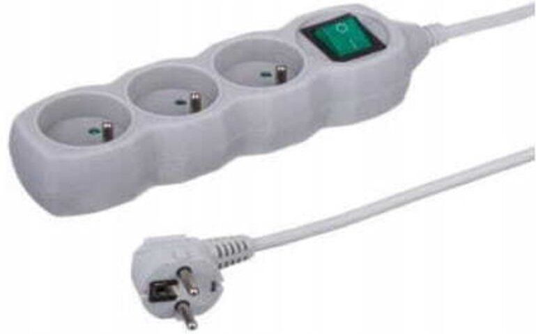 Verlängerungskabel mit Schalter, 3 Steckdosen, 1,5m, graue Steckdosenleiste