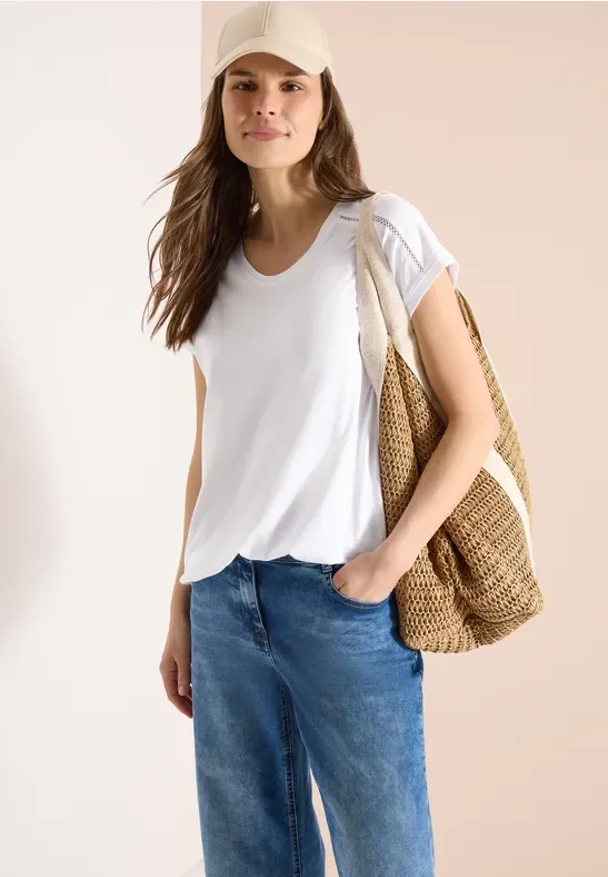 Thumbnail - Cecil Damen T-Shirt mit V-Neck und Spitzendetail in Weiß, Gr: M