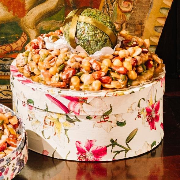 Osterkrokant mit Pistazien-Ei 550g