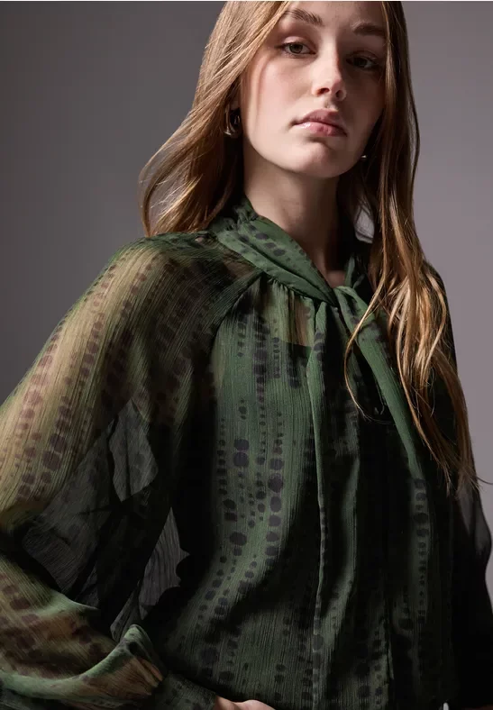 Thumbnail - Street One Studio Frauen Chiffon-Bluse mit Schleife in Grün, Gr: 42