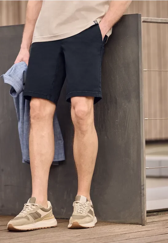 Street One MEN Männer Chino Shorts im Regular Fit mit Taschen in Blau, Gr: 32