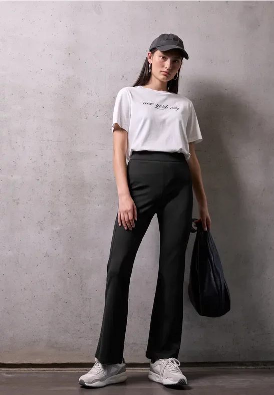 Street One Studio Frauen Punto di Roma Bootcut Hose in Schwarz, Gr: 40