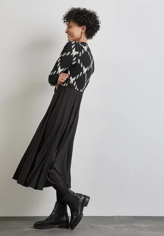 Thumbnail - Street One Frauen Gemustertes Midi-Kleid in Schwarz, Gr: 44