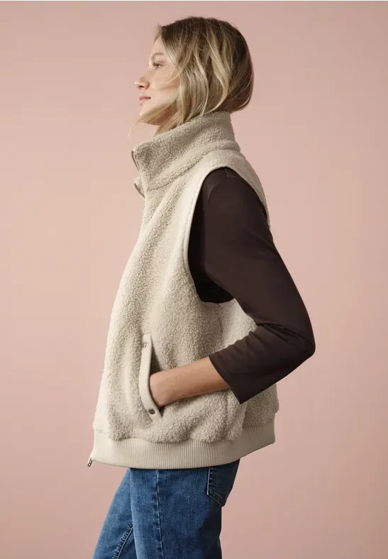 Thumbnail - Street One Frauen Teddy Weste mit Strickdetail in Beige, Gr: 42