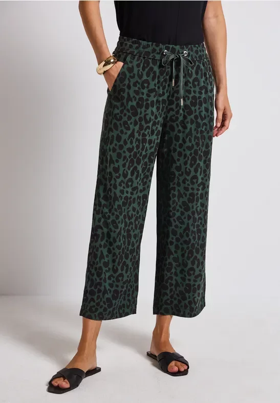 Thumbnail - Street One Frauen Wide Leg Hose mit Leo-Print in Grün, Gr: 46