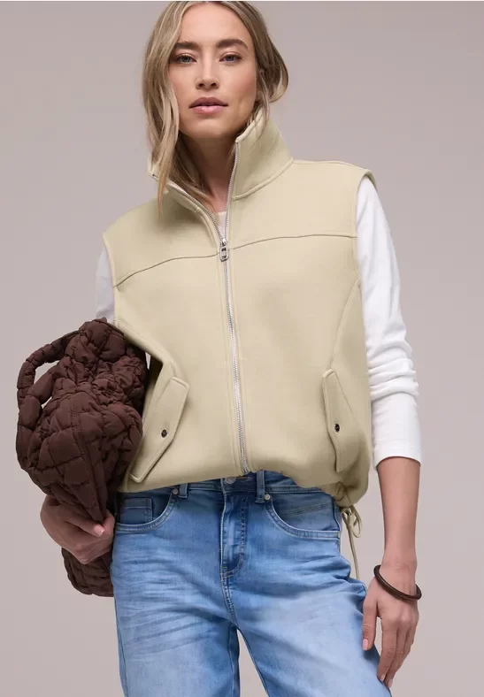 Street One Frauen Kurze Weste mit Tunnelzug in Beige, Gr: 42