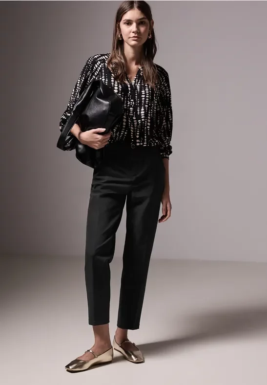 Street One Studio Frauen Chinohose Technostretch in Schwarz, Gr: 32