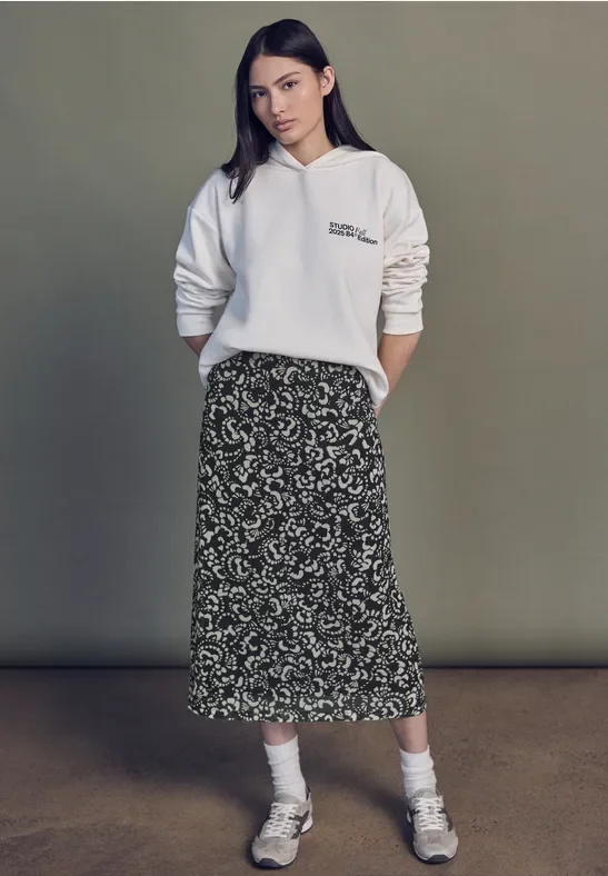 Thumbnail - Street One Studio Frauen Gemusterter Mesh-Rock in Schwarz, Gr: 38