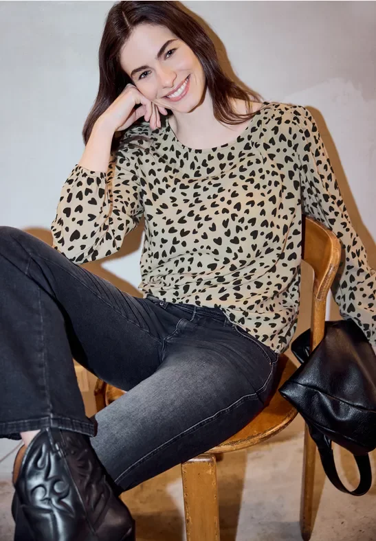 Street One Studio Frauen Bluse mit Herzmuster in Beige, Gr: 42