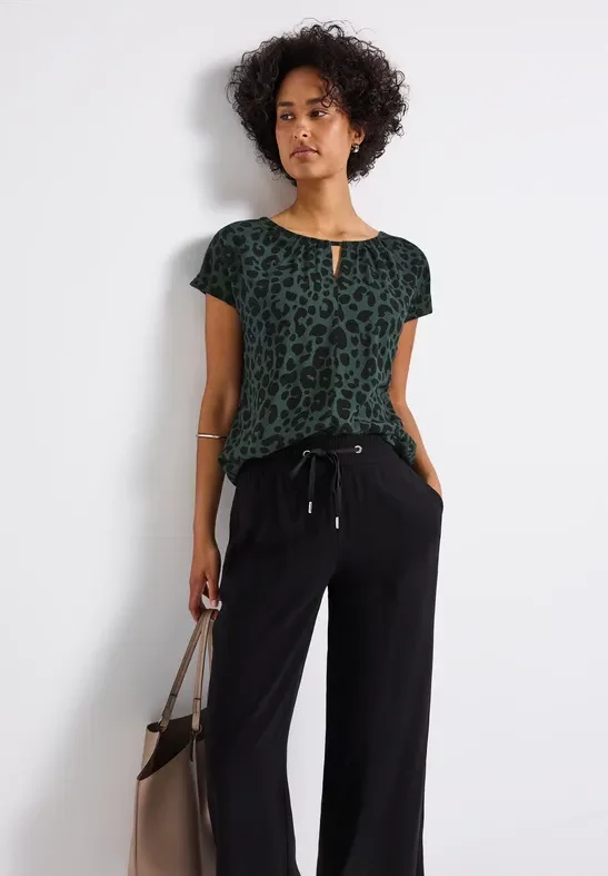 Thumbnail - Street One Frauen Print-Shirt mit Cut-Out in Grün, Gr: 40