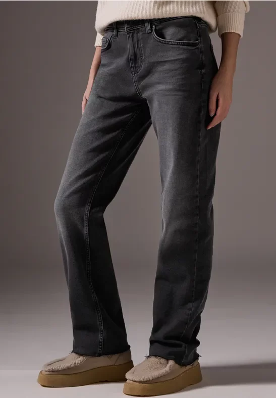 Thumbnail - Street One Studio Frauen Straight Leg Jeans in Schwarz, Gr: 27