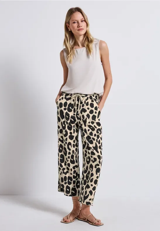 Thumbnail - Street One Frauen Wide Leg Hose mit Leo-Print in Beige, Gr: 34