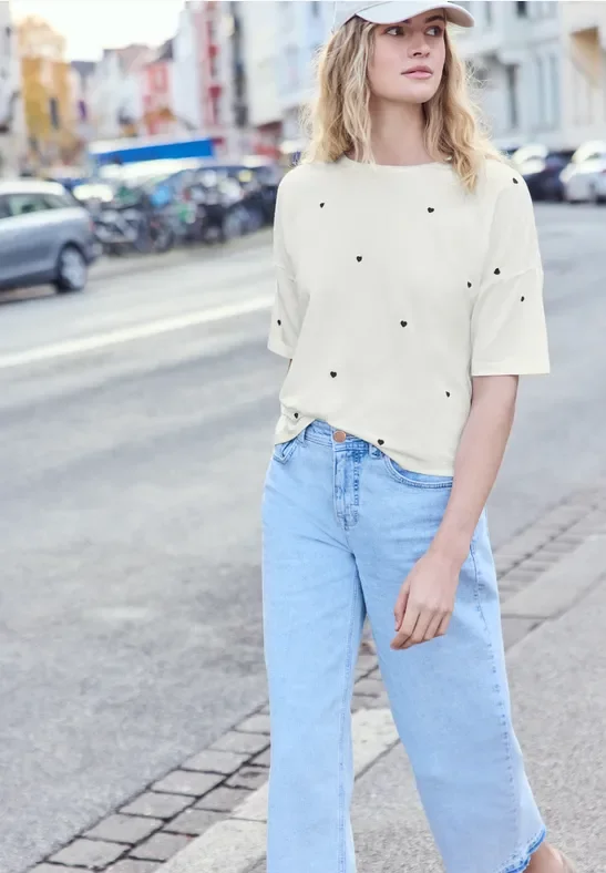 Street One Studio Frauen T-Shirt mit Rundhals und Herzprint in Weiß, Gr: 36