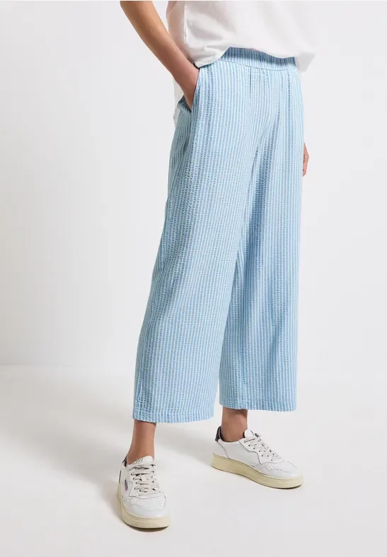 Street One Frauen Gestreifte Seersucker Hose in Blau, Gr: 46