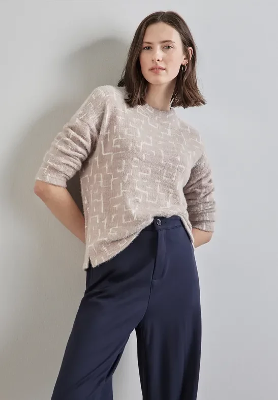 Street One Frauen Flauschiges Shirt mit Print in Beige, Gr: 42