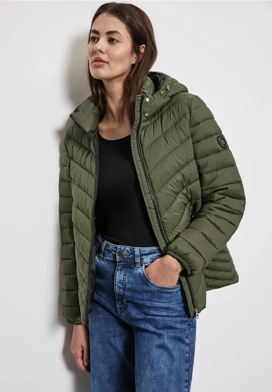 Street One Frauen Kurze Steppjacke in Grün, Gr: 34