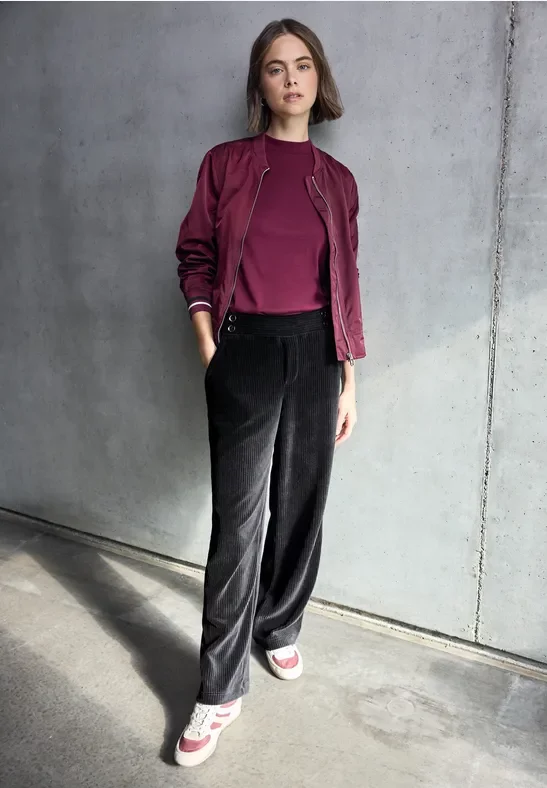 Street One Studio Frauen Straight Leg Cordhose in Schwarz, Gr: 34