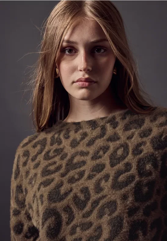 Street One Studio Frauen Shirt mit Leo-Print in Beige, Gr: 44