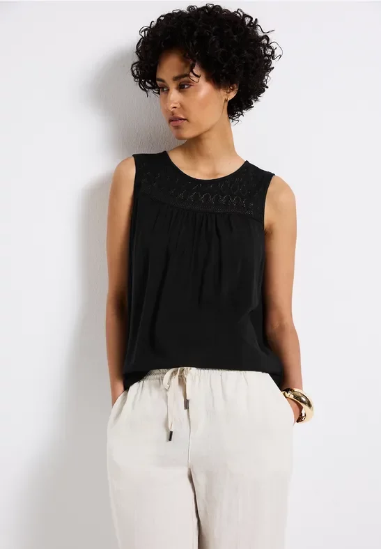 Thumbnail - Street One Frauen Top mit Ajourdetails in Schwarz, Gr: 34