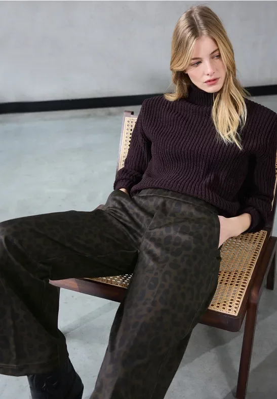 Street One Studio Frauen Straight Leg Leo Hose in Braun, Gr: 36