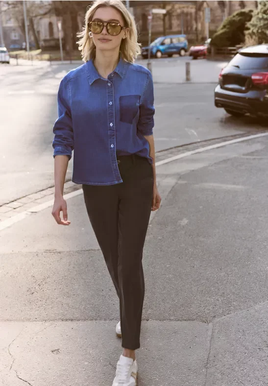 Street One Studio Frauen Mid Waist Slim Leg Chino im Casual Fit in Braun, Gr: 46