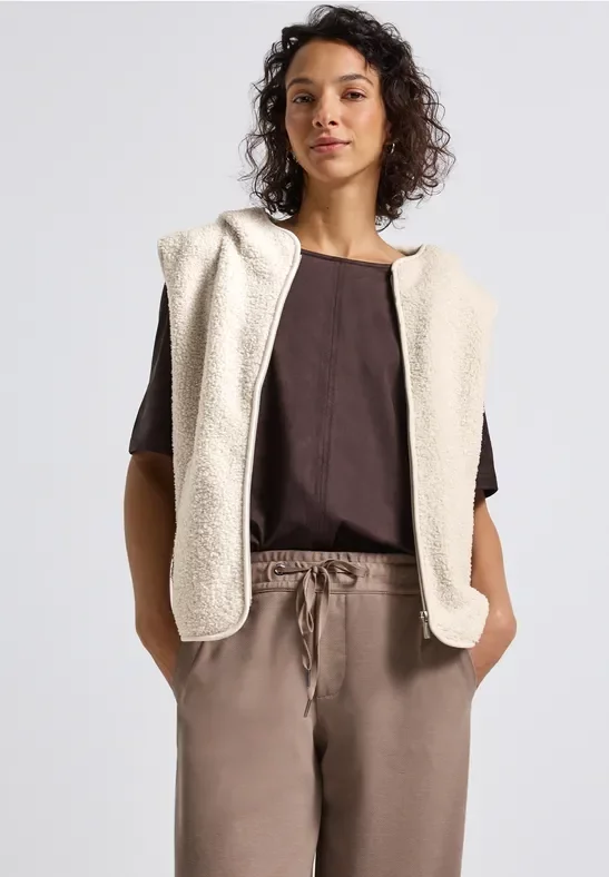 Street One Frauen Teddy Weste mit Kapuze in Beige, Gr: 42