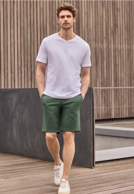 Street One MEN Männer Chino Shorts im Regular Fit mit Taschen in Grün, Gr: 38