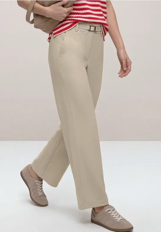 Street One Frauen Straight Leg Hose mit Schnallendetail in Beige, Gr: 34