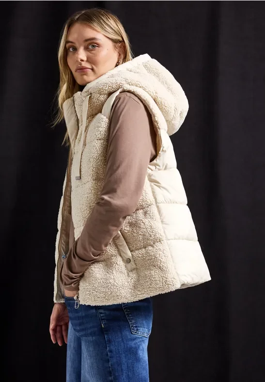 Thumbnail - Street One Frauen Strukturmix Teddy Weste in Beige, Gr: 44