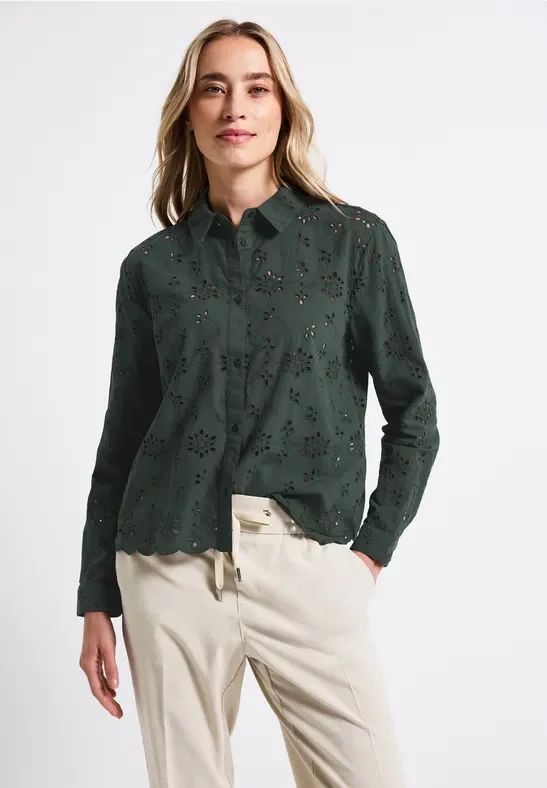 Thumbnail - Street One Frauen Hemdbluse mit Lochstickerei in Grün, Gr: 46