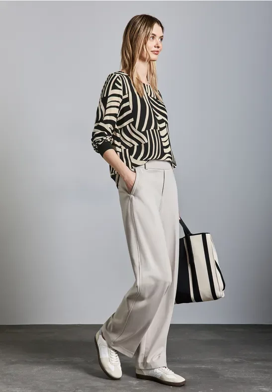 Thumbnail - Street One Frauen Rundhalsbluse mit Print in Schwarz, Gr: 36