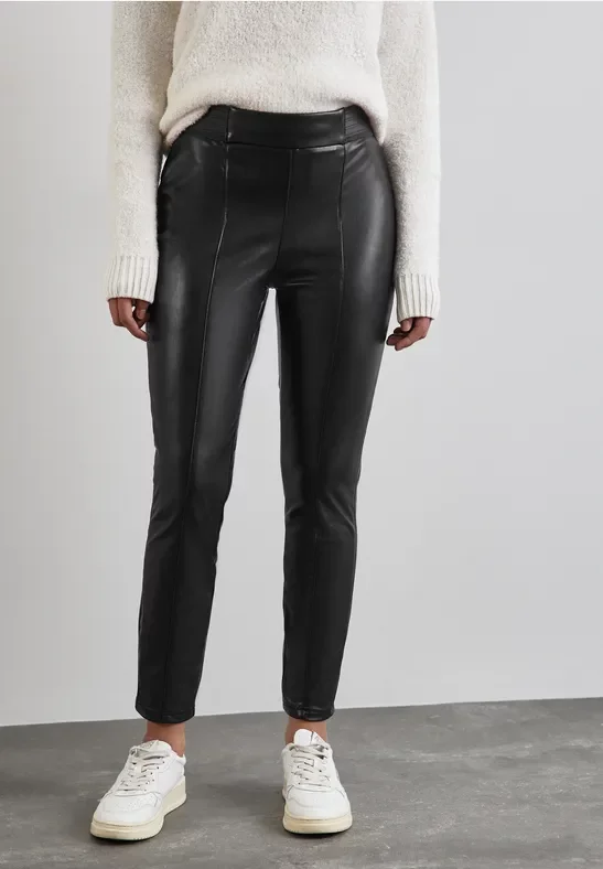 Street One Frauen Beschichtete Hose in Schwarz, Gr: 46