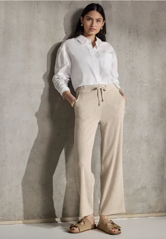 Thumbnail - Street One Studio Frauen Straight Leg Strukturhose in Beige, Gr: 44