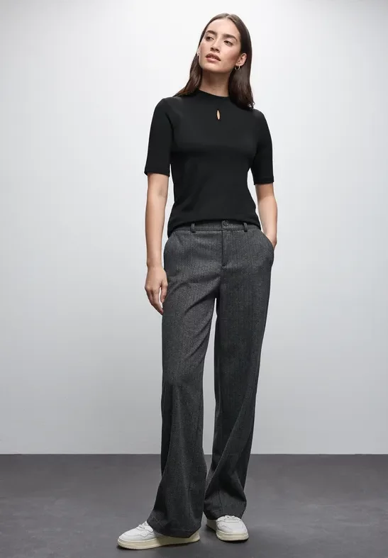 Street One Frauen Shirt mit Cut-Out Detail in Schwarz, Gr: 38