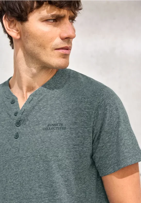 Street One MEN Männer Melange Henley T-Shirt in Grün, Gr: M