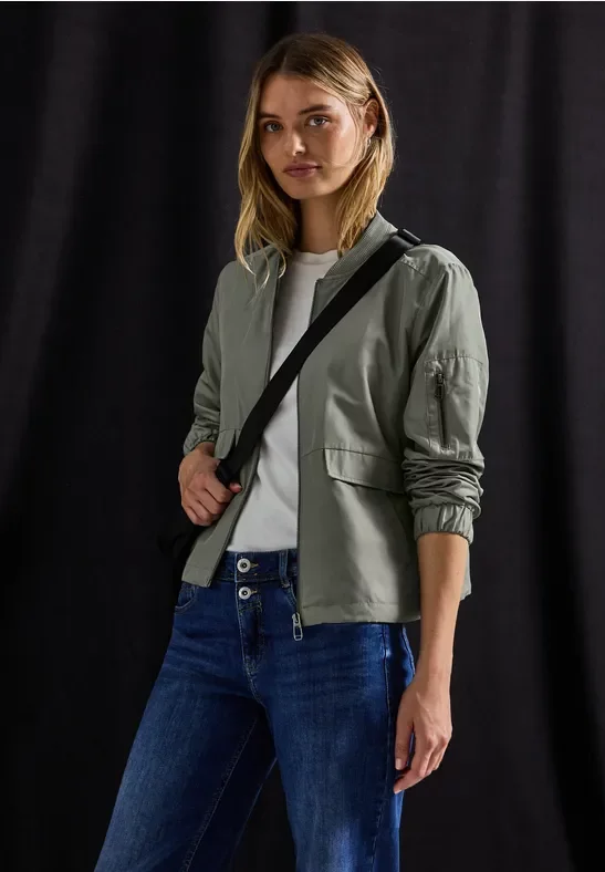 Thumbnail - Street One Frauen Kurzer Blouson in Grün, Gr: 44