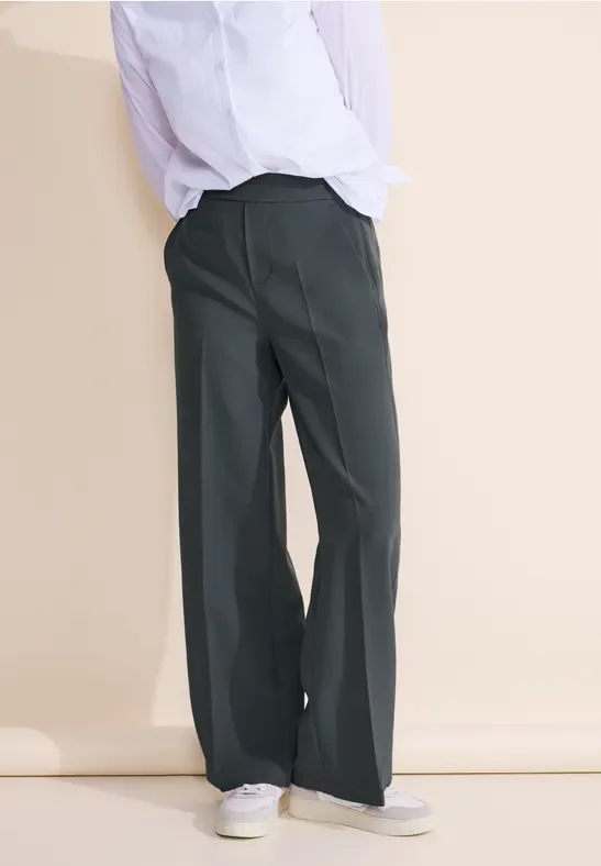 Street One Frauen Loose Fit Twill Hose in Grün, Gr: 34