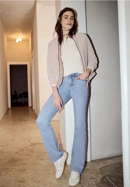 Thumbnail - Street One Studio Frauen Bootcut Jeans in Blau, Gr: 28