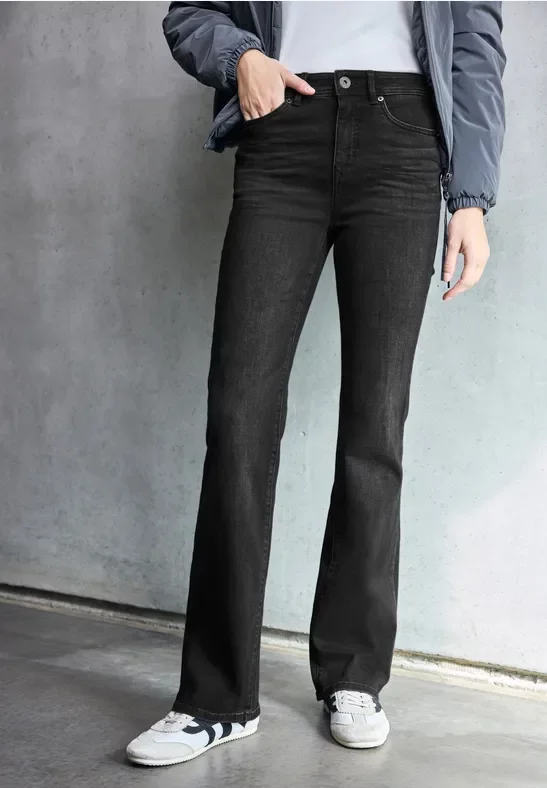 Street One Studio Frauen Bootcut Jeans in Schwarz, Gr: 33