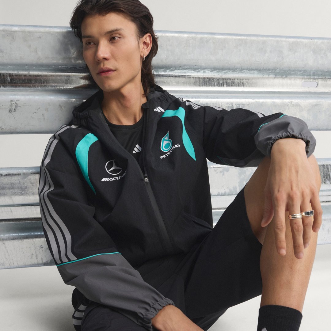 MERCEDES - AMG PETRONAS FORMEL 1 TEAM MECHANICS REGENJACKE