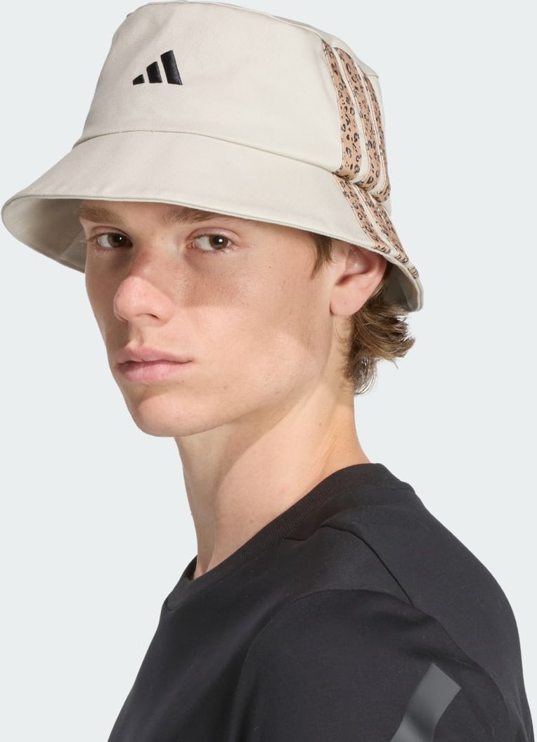 adidas Sportswear 3-Streifen Leopard Grafik Stoffhut