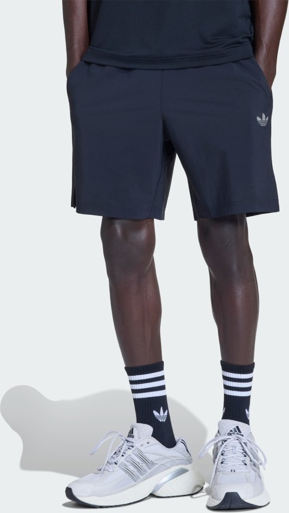 TECH TREFOIL ESSENTIALS POLYESTER-SHORTS