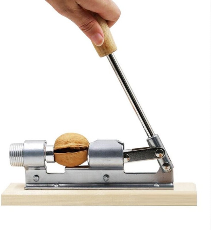 Nussknacker im nostalgischen Design. Nussknacker aus Edelstahl mit Hebelfunktion Öffnungsgröße und -kraft einstellbar.