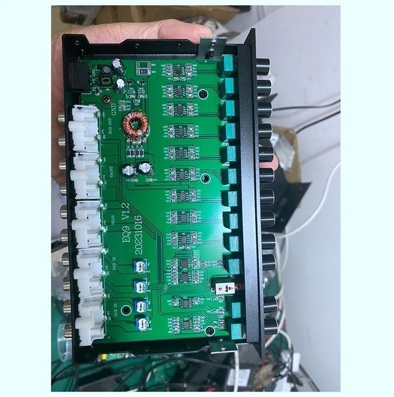 Auto 9-Band-Grafik-Equalizer Digitales Auto-Audio ADL-EQ9 Vollständiger Auto-Verstärker-Equalizer mit Einstellbarem Filt...