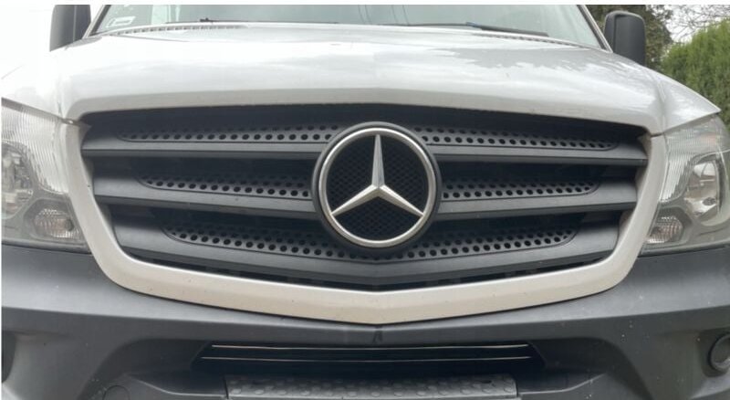 Mercedes Benz SPRINTER W906 - CHROMKÜHLERGRILL 2 Streifen